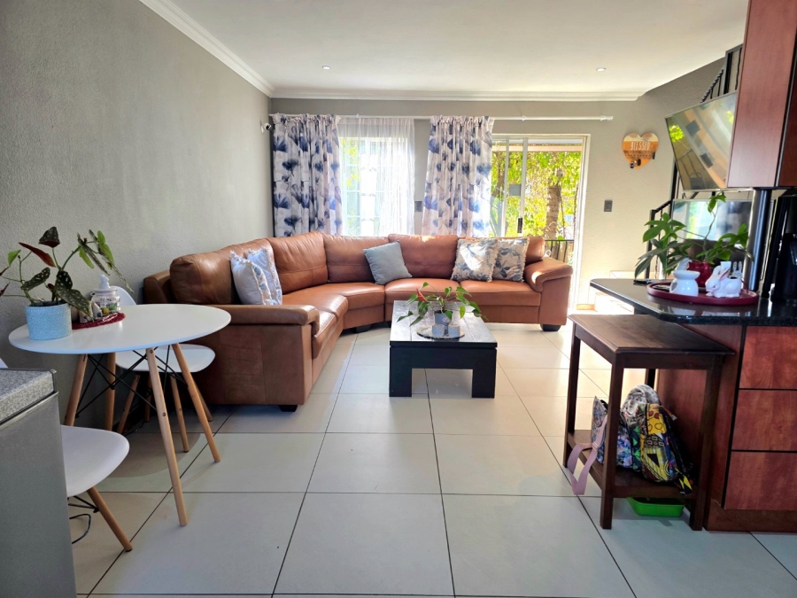 3 Bedroom Property for Sale in La Montagne Gauteng