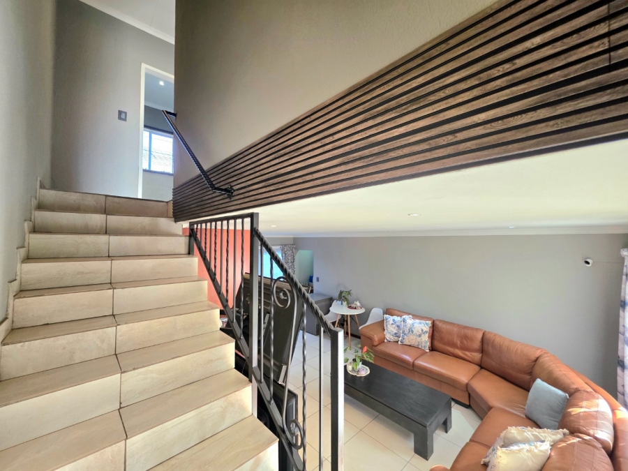3 Bedroom Property for Sale in La Montagne Gauteng