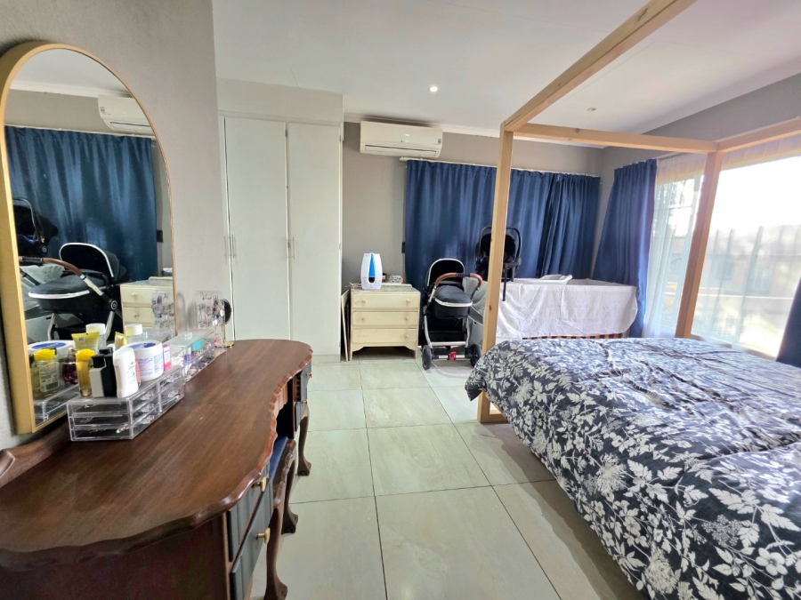 3 Bedroom Property for Sale in La Montagne Gauteng