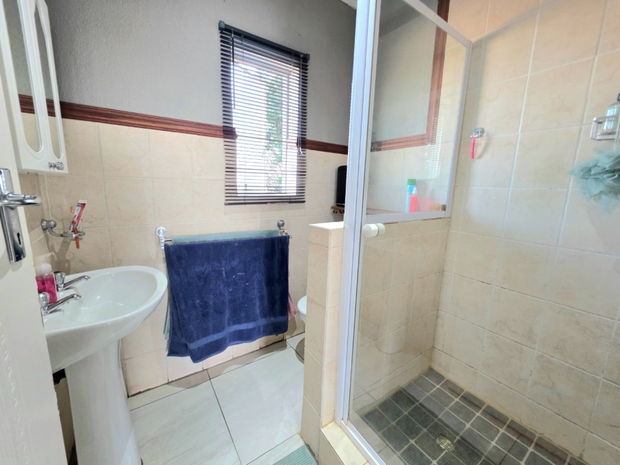 3 Bedroom Property for Sale in La Montagne Gauteng