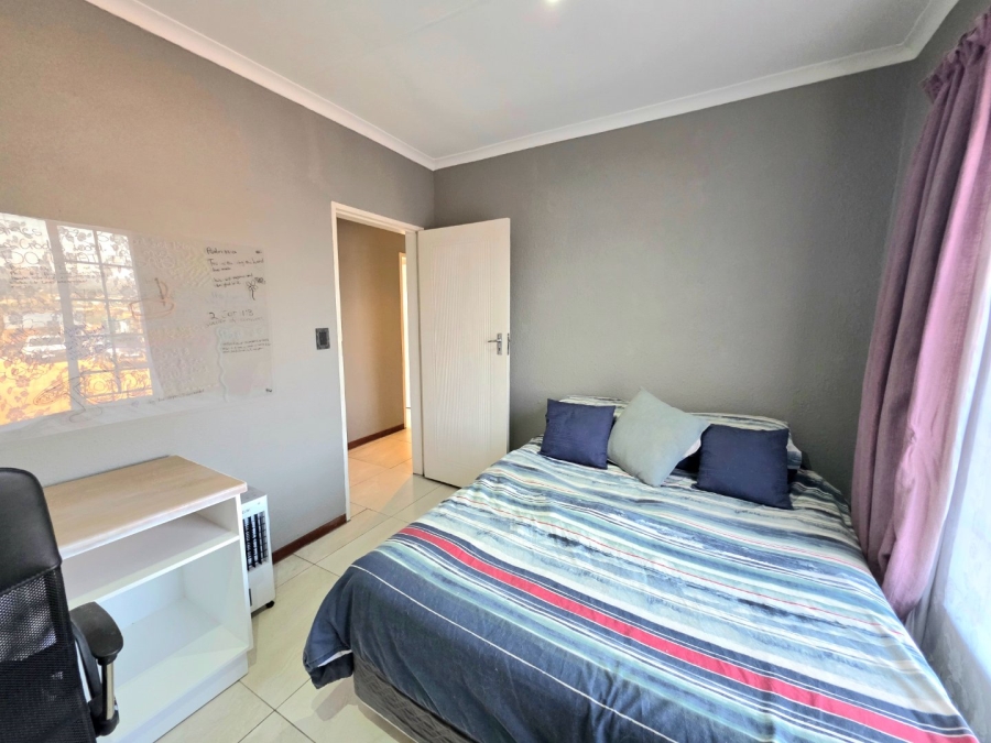 3 Bedroom Property for Sale in La Montagne Gauteng