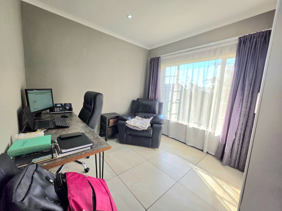 3 Bedroom Property for Sale in La Montagne Gauteng