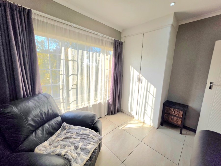3 Bedroom Property for Sale in La Montagne Gauteng