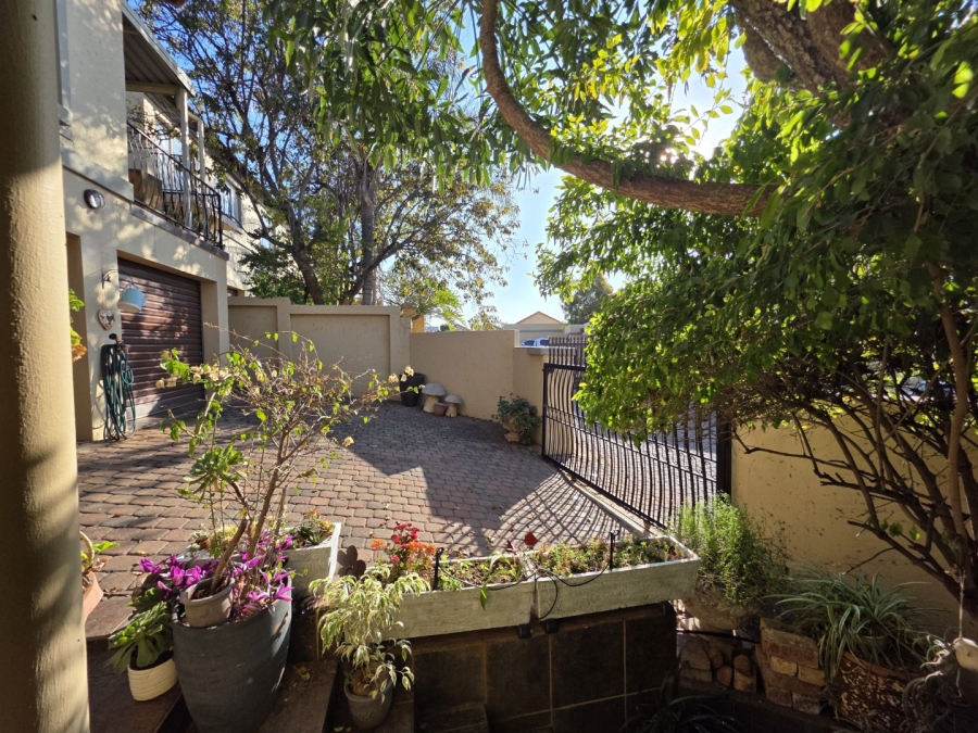 3 Bedroom Property for Sale in La Montagne Gauteng