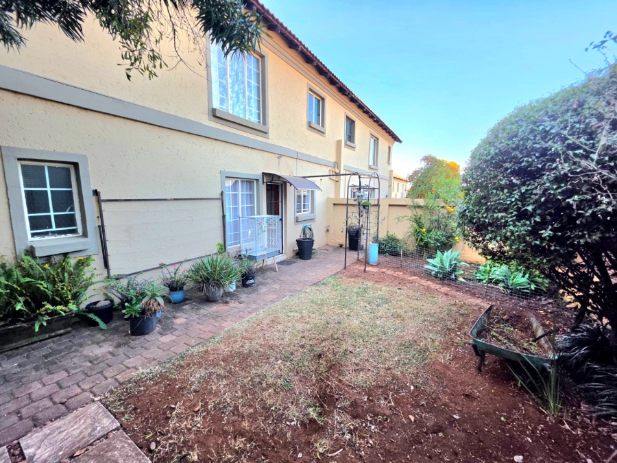 3 Bedroom Property for Sale in La Montagne Gauteng