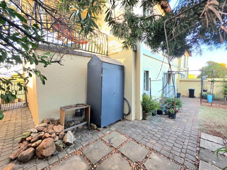 3 Bedroom Property for Sale in La Montagne Gauteng