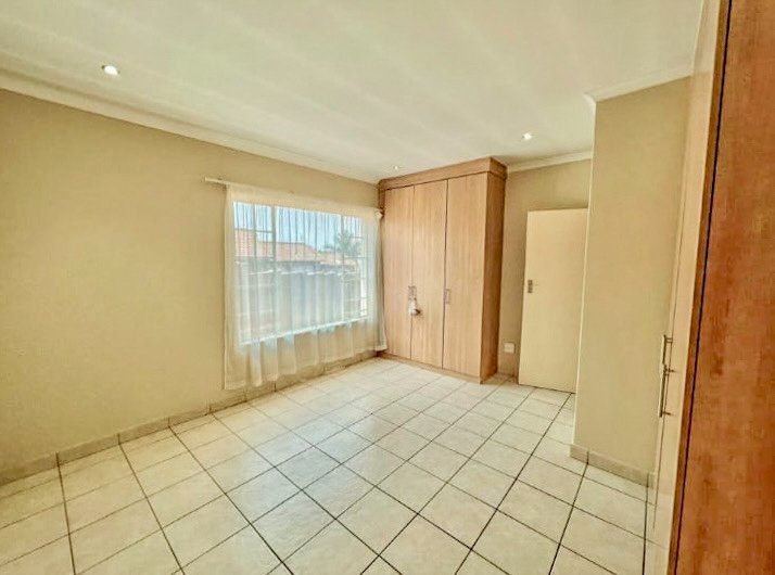 3 Bedroom Property for Sale in Thatchfield Estate Gauteng