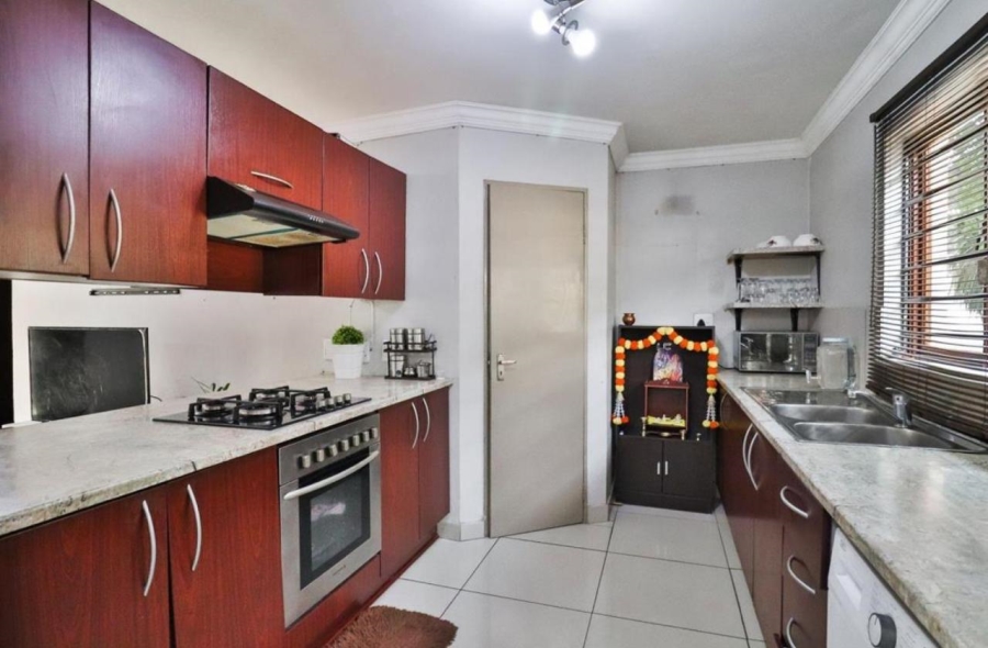 2 Bedroom Property for Sale in Vorna Valley Gauteng