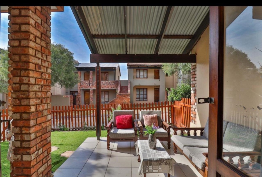 2 Bedroom Property for Sale in Vorna Valley Gauteng