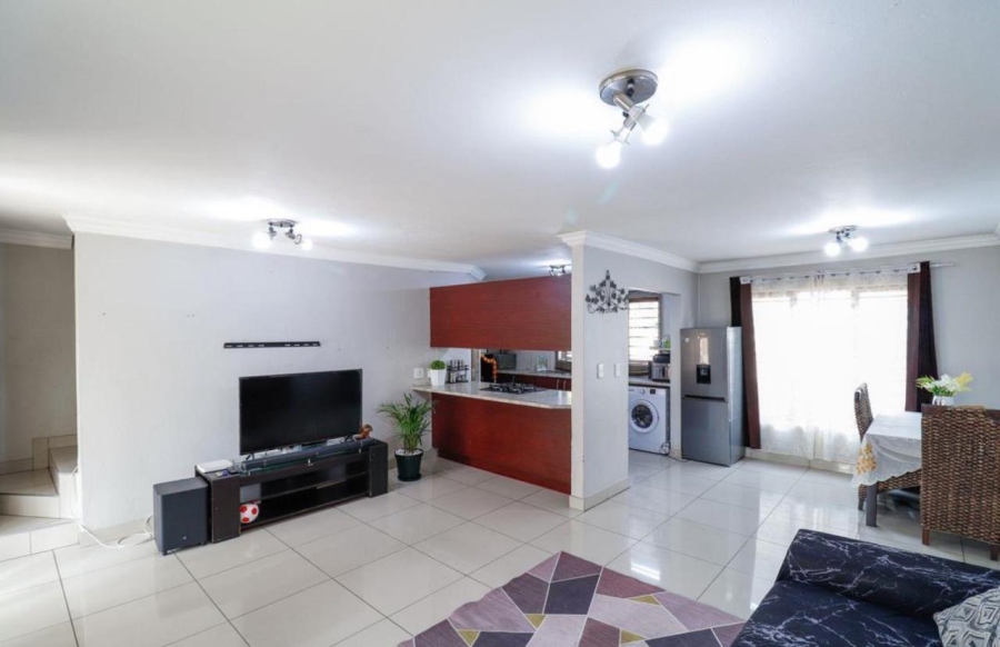 2 Bedroom Property for Sale in Vorna Valley Gauteng