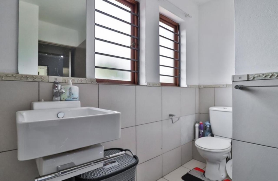 2 Bedroom Property for Sale in Vorna Valley Gauteng