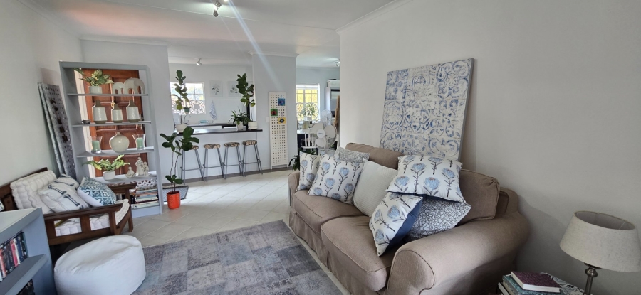 2 Bedroom Property for Sale in Die Hoewes Gauteng