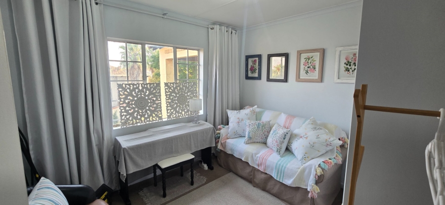 2 Bedroom Property for Sale in Die Hoewes Gauteng