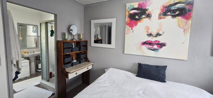 2 Bedroom Property for Sale in Die Hoewes Gauteng