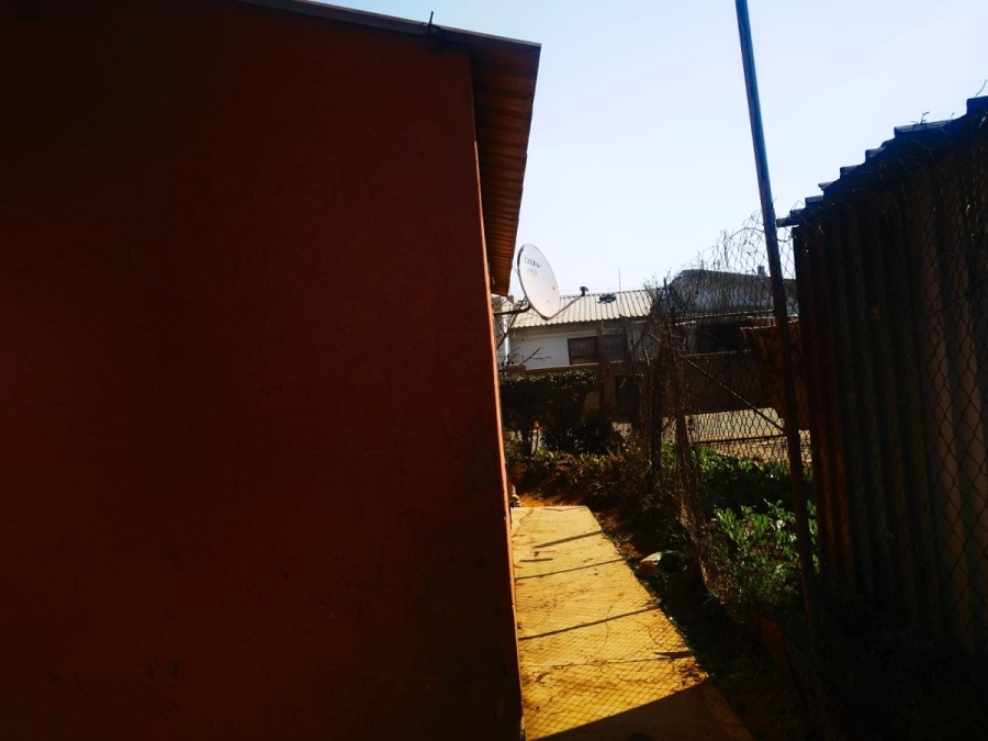 2 Bedroom Property for Sale in Daveyton Gauteng