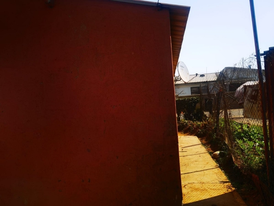 2 Bedroom Property for Sale in Daveyton Gauteng
