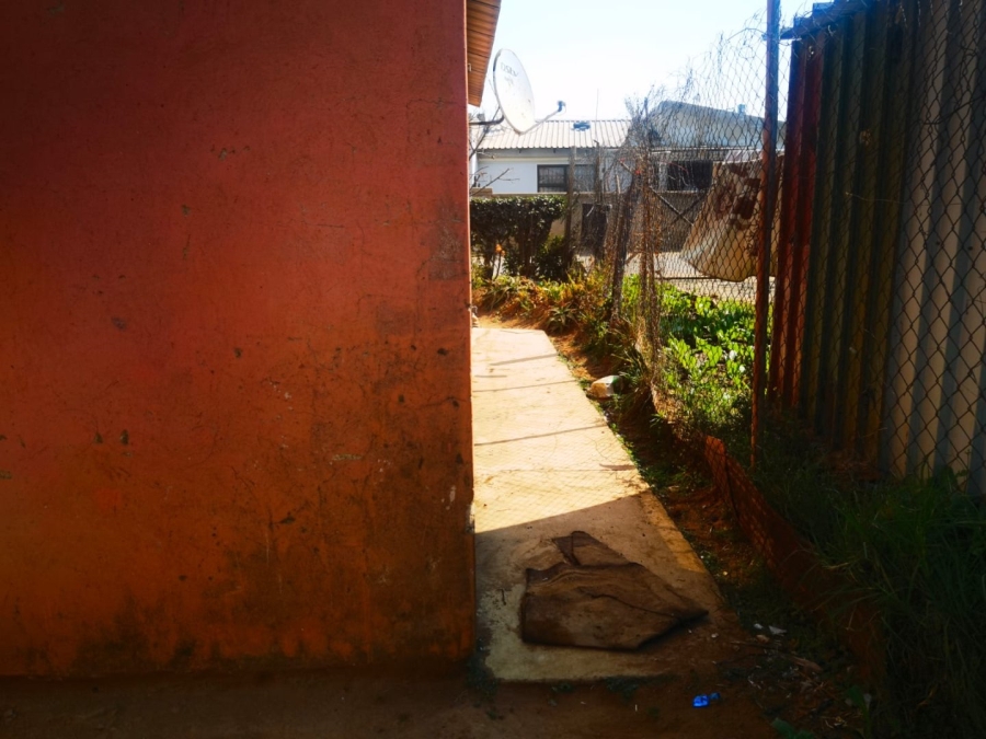 2 Bedroom Property for Sale in Daveyton Gauteng