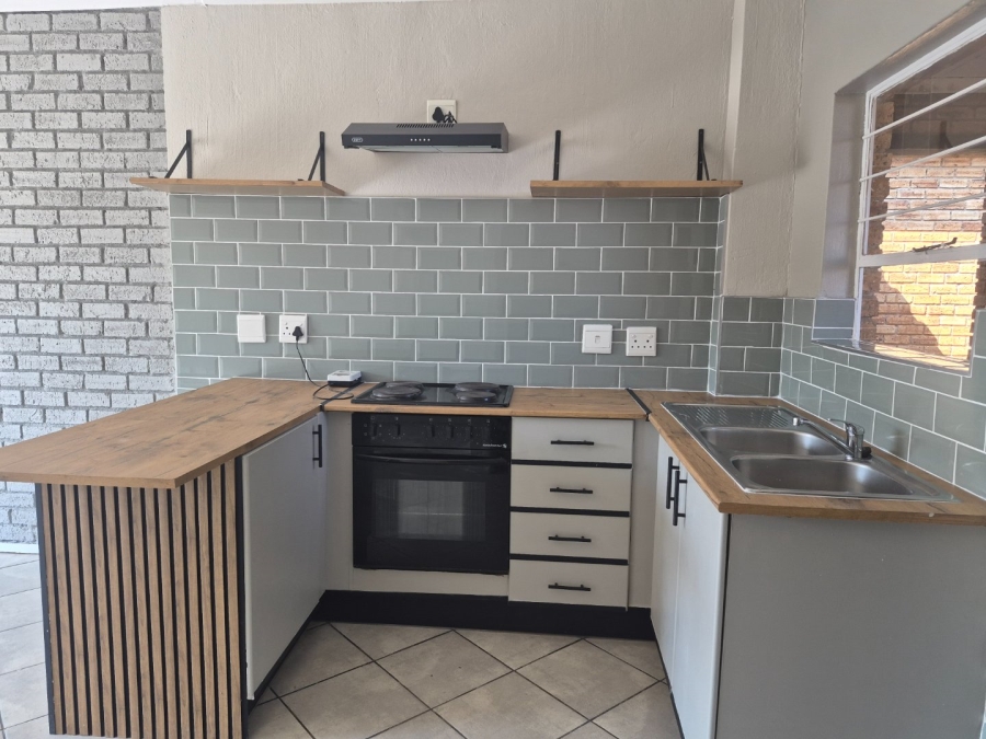 2 Bedroom Property for Sale in Honeypark Gauteng