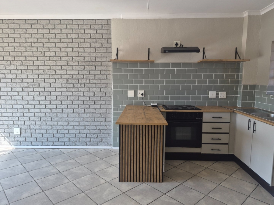 2 Bedroom Property for Sale in Honeypark Gauteng
