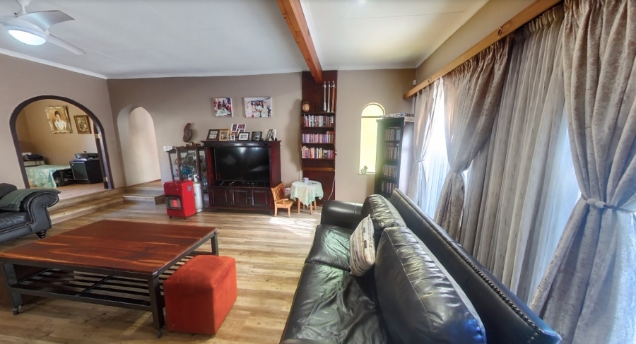  Bedroom Property for Sale in Murrayfield Gauteng