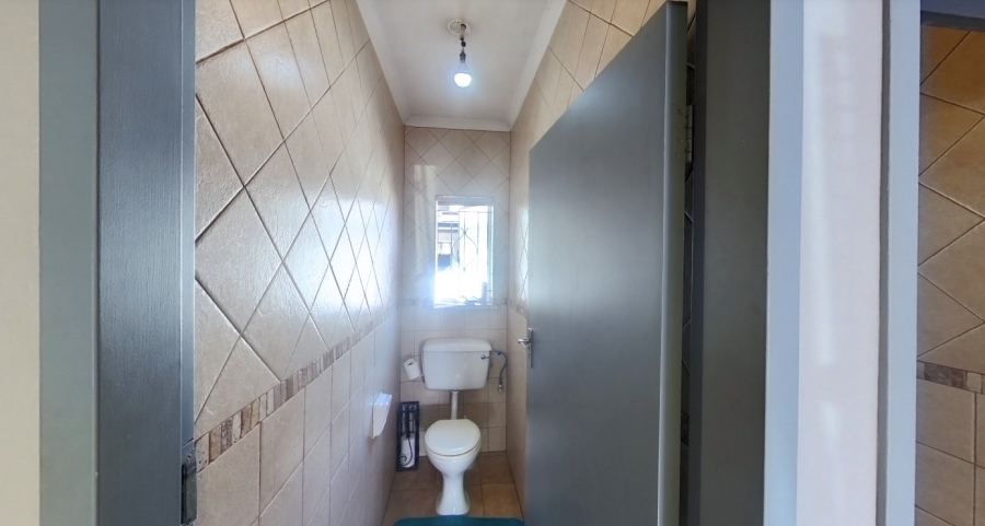  Bedroom Property for Sale in Murrayfield Gauteng