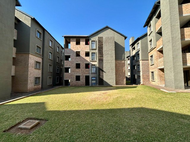 2 Bedroom Property for Sale in Pomona Gauteng
