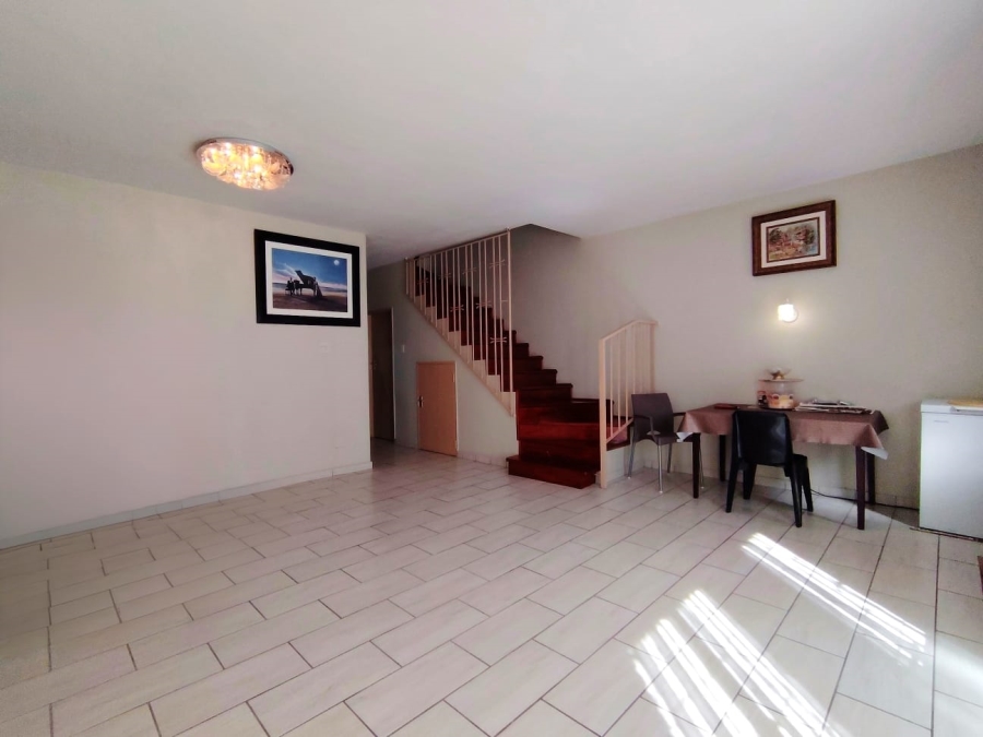 2 Bedroom Property for Sale in Dayanglen Gauteng