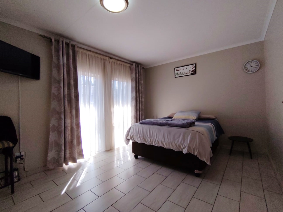 2 Bedroom Property for Sale in Dayanglen Gauteng