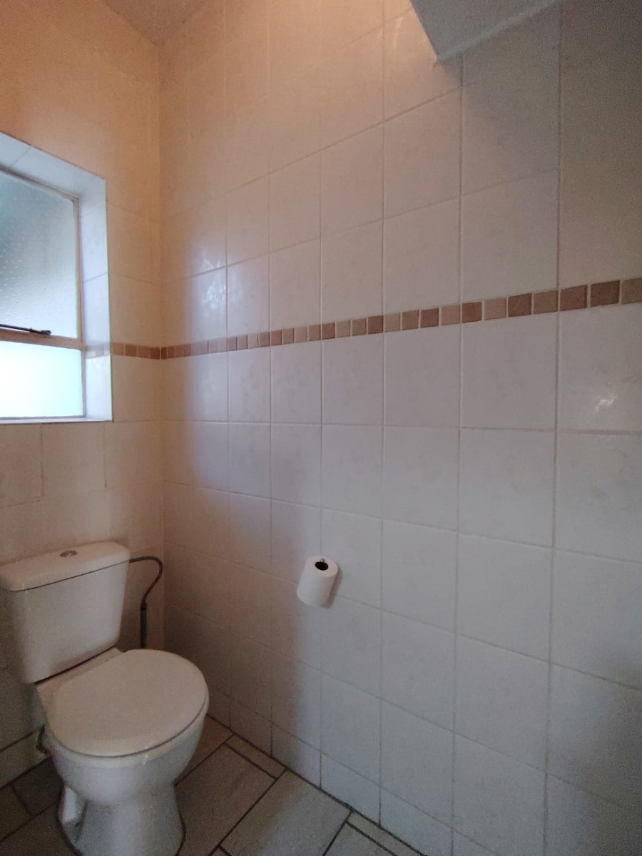 2 Bedroom Property for Sale in Dayanglen Gauteng