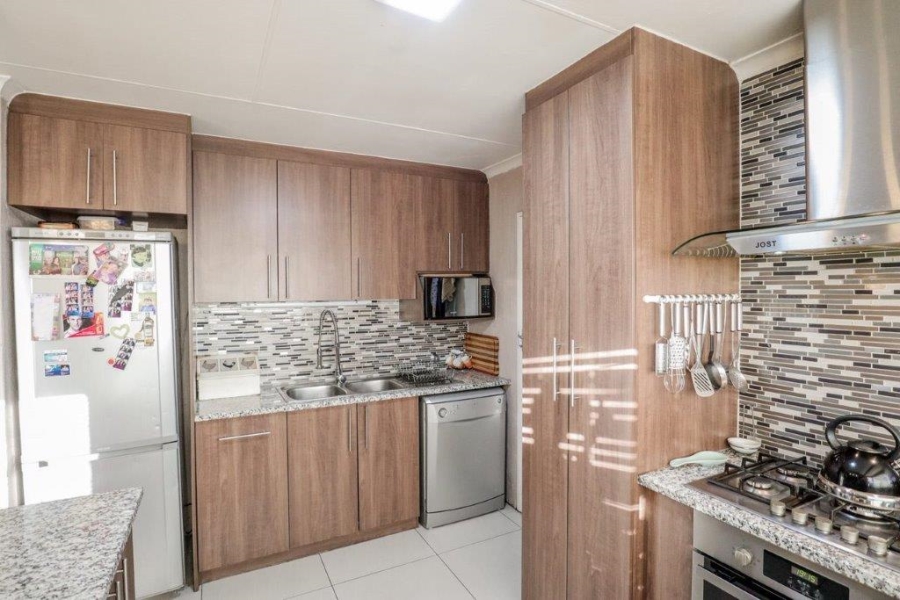 3 Bedroom Property for Sale in Van Riebeeck Park Gauteng