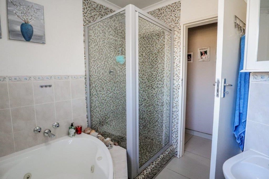 3 Bedroom Property for Sale in Van Riebeeck Park Gauteng