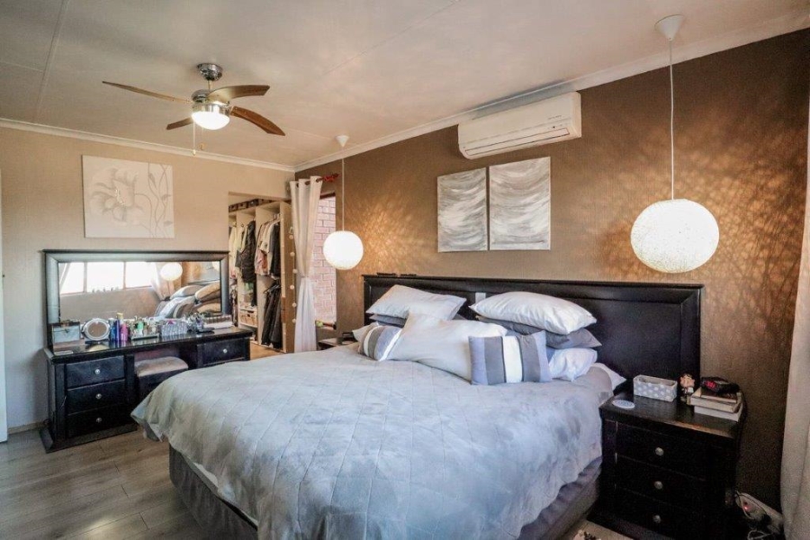 3 Bedroom Property for Sale in Van Riebeeck Park Gauteng