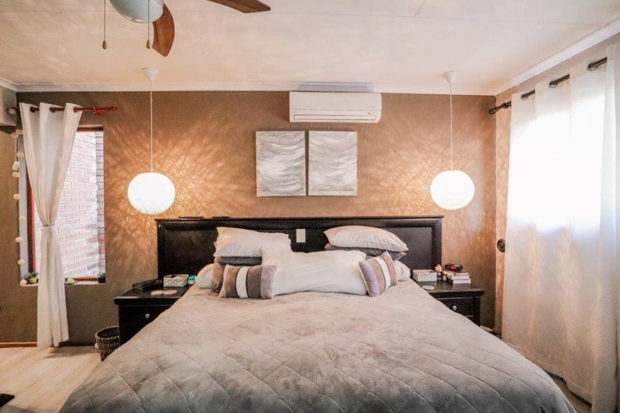 3 Bedroom Property for Sale in Van Riebeeck Park Gauteng