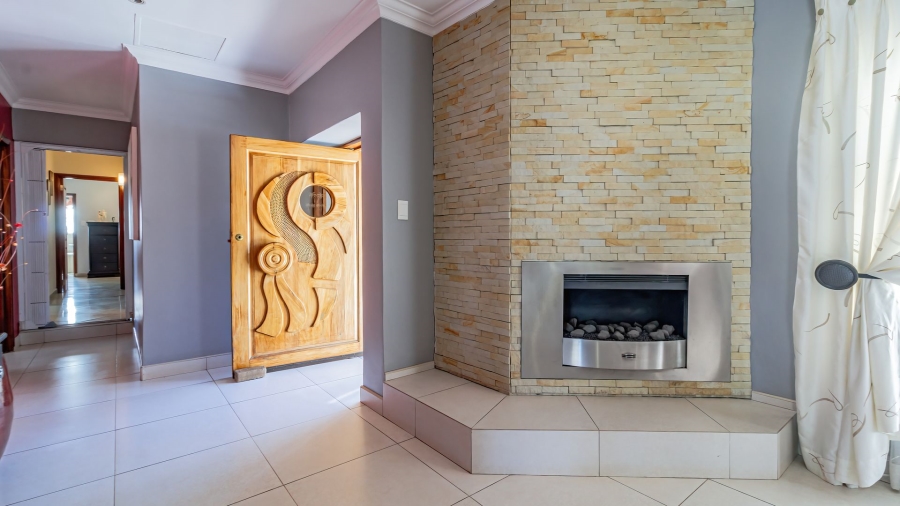 4 Bedroom Property for Sale in Oakdene Gauteng