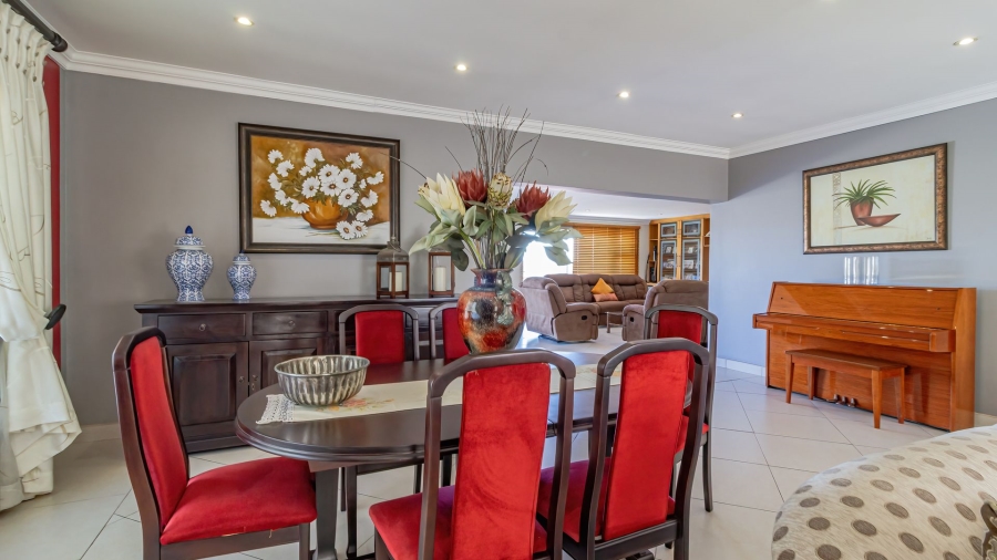 4 Bedroom Property for Sale in Oakdene Gauteng