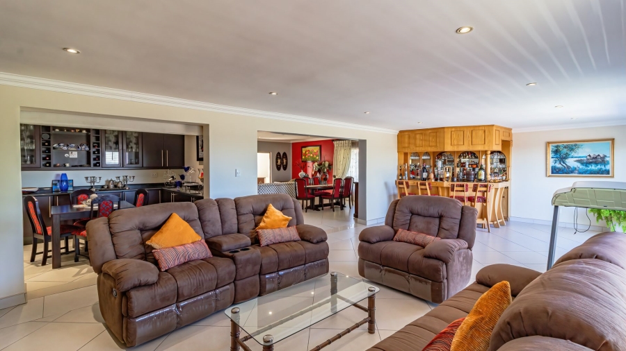 4 Bedroom Property for Sale in Oakdene Gauteng