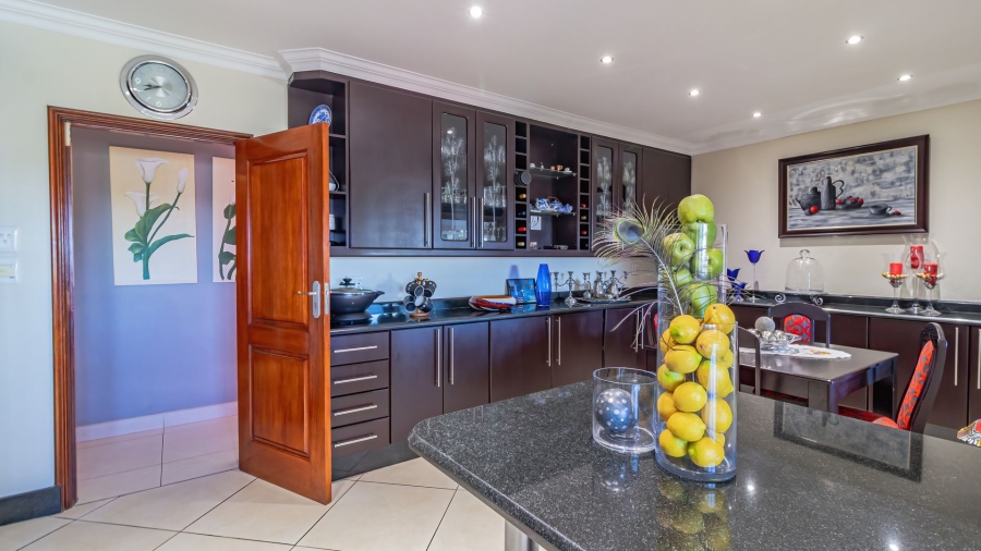 4 Bedroom Property for Sale in Oakdene Gauteng