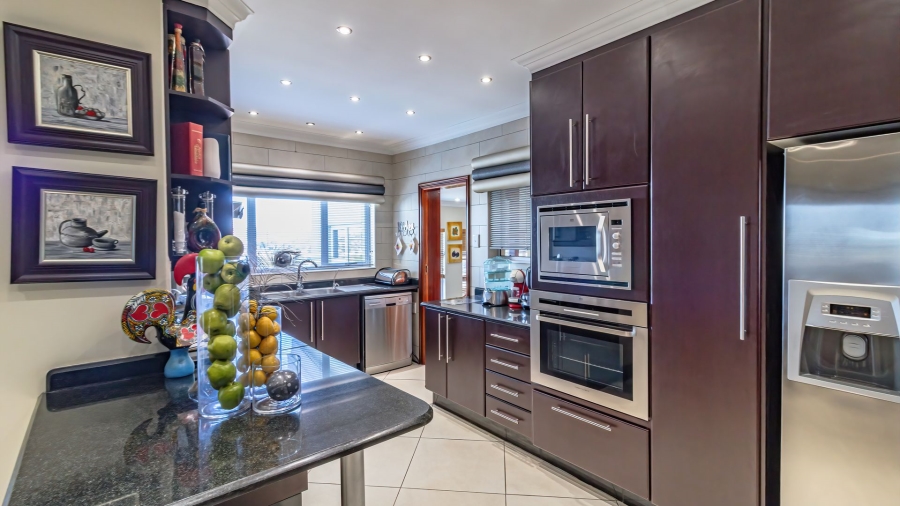 4 Bedroom Property for Sale in Oakdene Gauteng