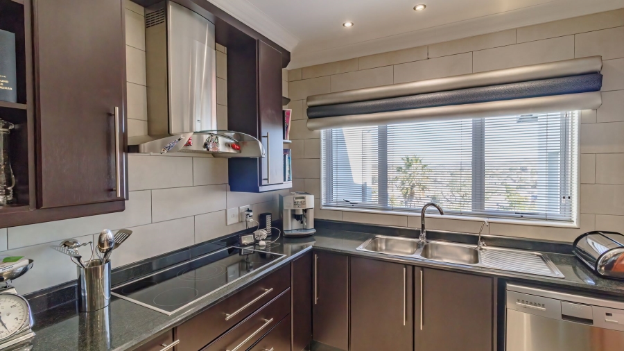 4 Bedroom Property for Sale in Oakdene Gauteng