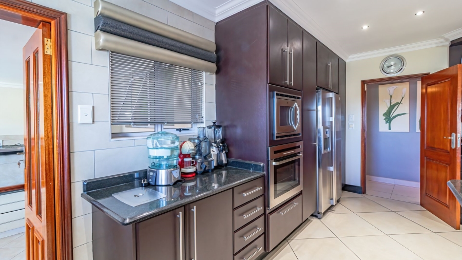 4 Bedroom Property for Sale in Oakdene Gauteng