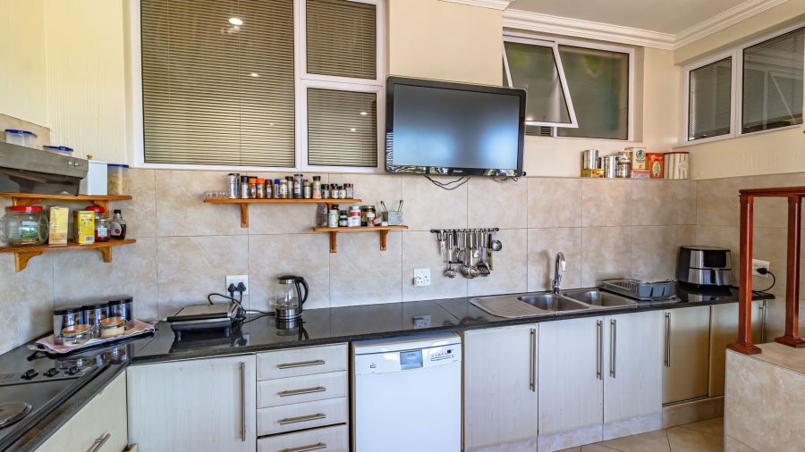 4 Bedroom Property for Sale in Oakdene Gauteng