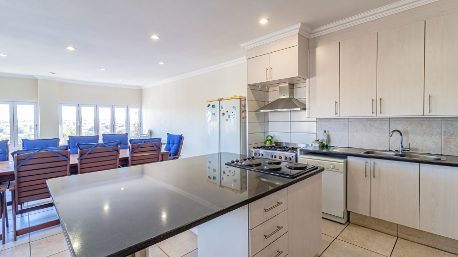 4 Bedroom Property for Sale in Oakdene Gauteng