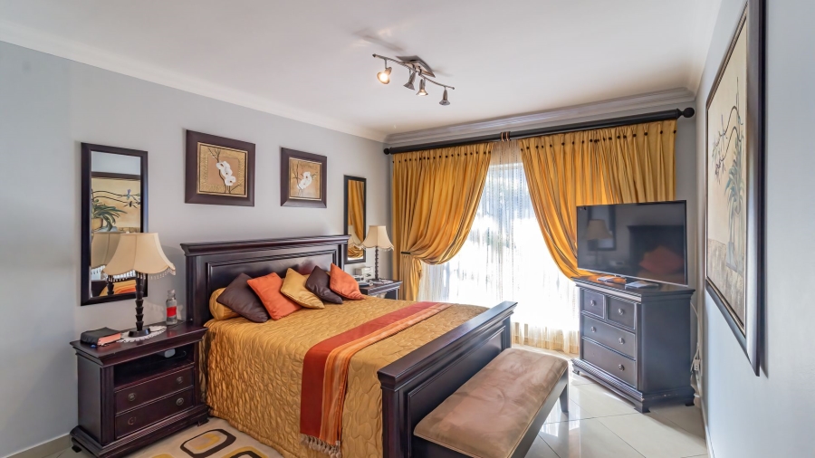 4 Bedroom Property for Sale in Oakdene Gauteng