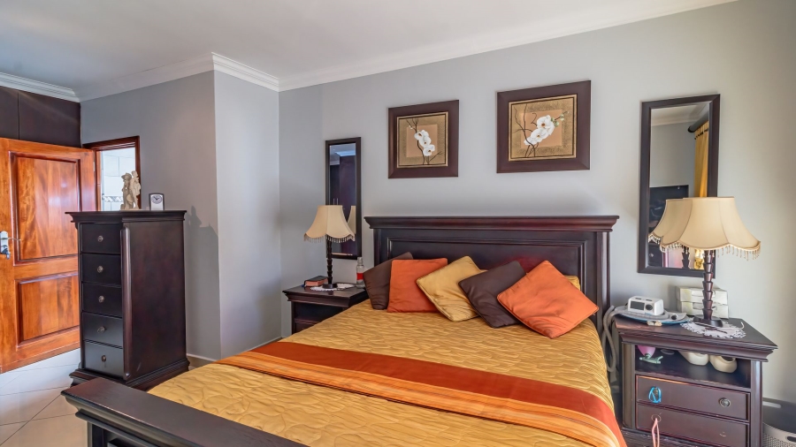 4 Bedroom Property for Sale in Oakdene Gauteng