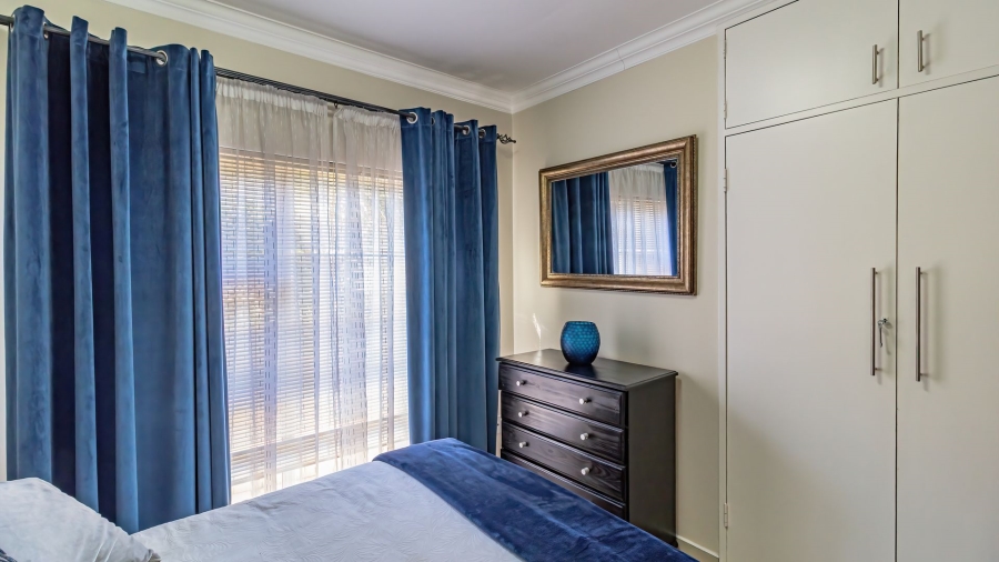 4 Bedroom Property for Sale in Oakdene Gauteng