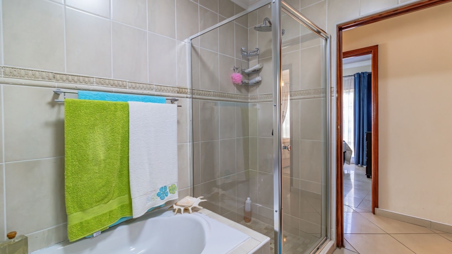 4 Bedroom Property for Sale in Oakdene Gauteng