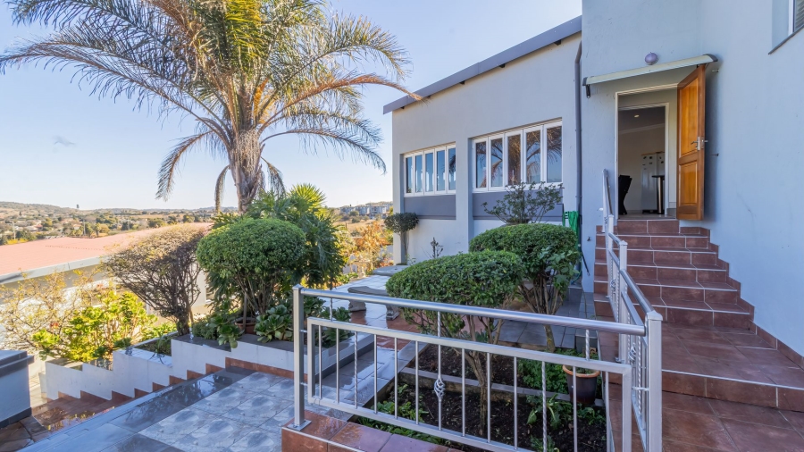 4 Bedroom Property for Sale in Oakdene Gauteng