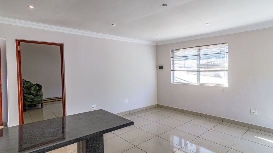 4 Bedroom Property for Sale in Oakdene Gauteng