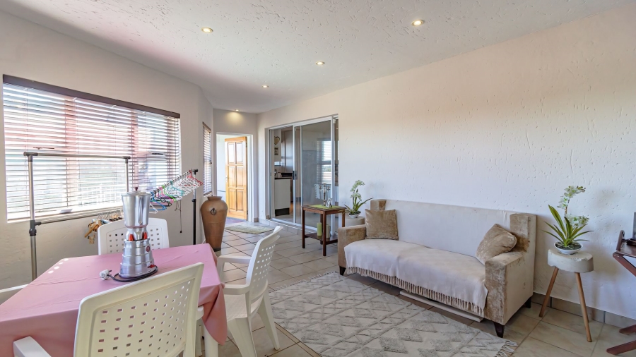 4 Bedroom Property for Sale in Oakdene Gauteng
