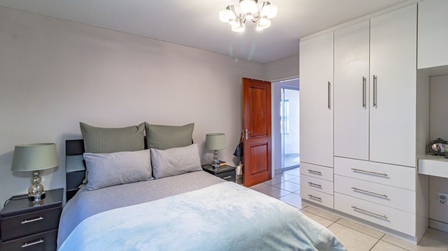 4 Bedroom Property for Sale in Oakdene Gauteng
